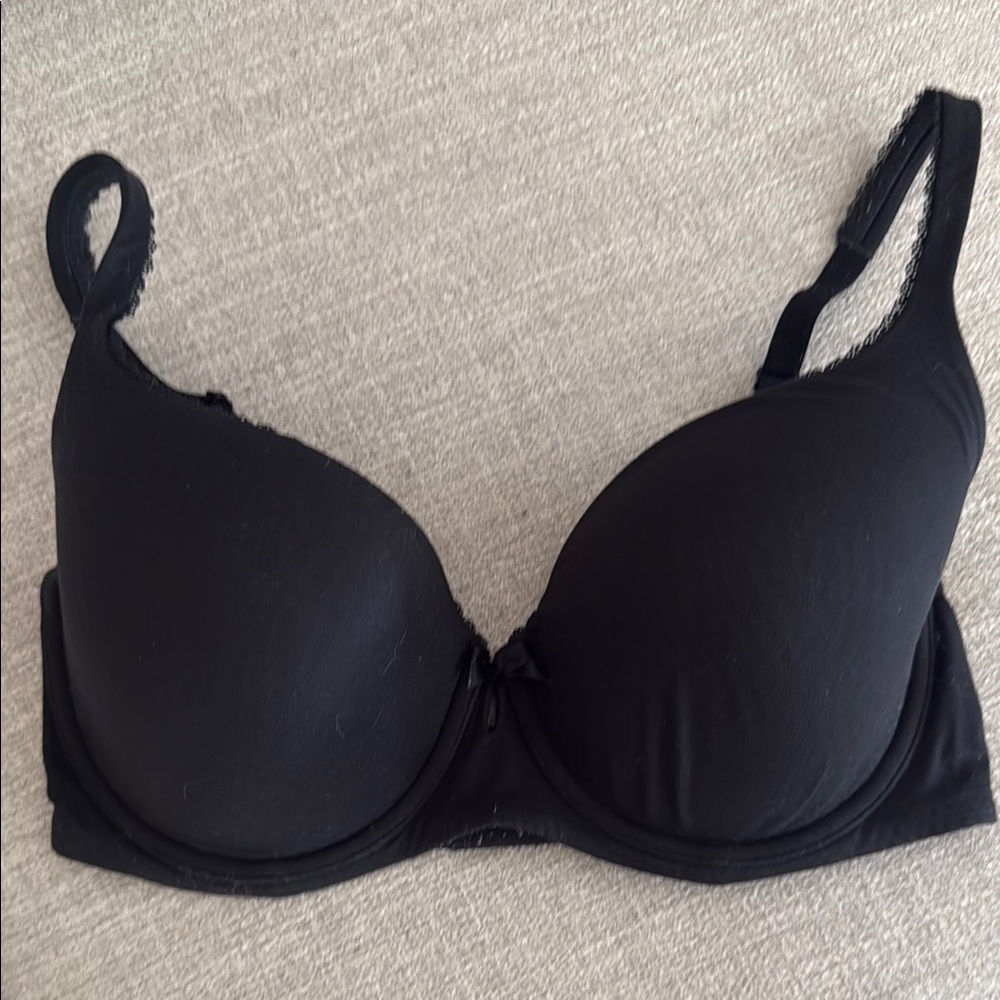 Victoria's Secret Black T-Shirt Bra with Underwire Support - Gently used